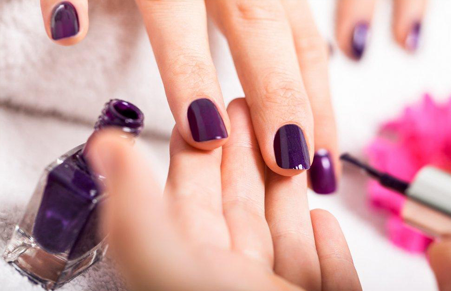Από 17€ για Manicure & Pedicure, Ημιμόνιμο ή Απλό & Συντήρηση gel, στα κορυφαία 